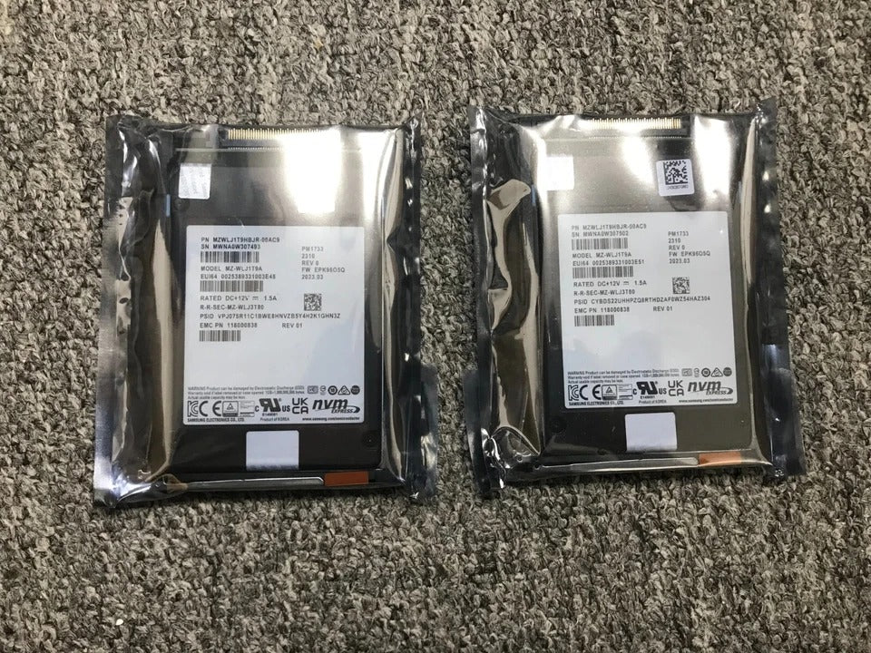 005053702 EMC 118000838 1.92TB SSD NVME 2.5IN SED With Tray