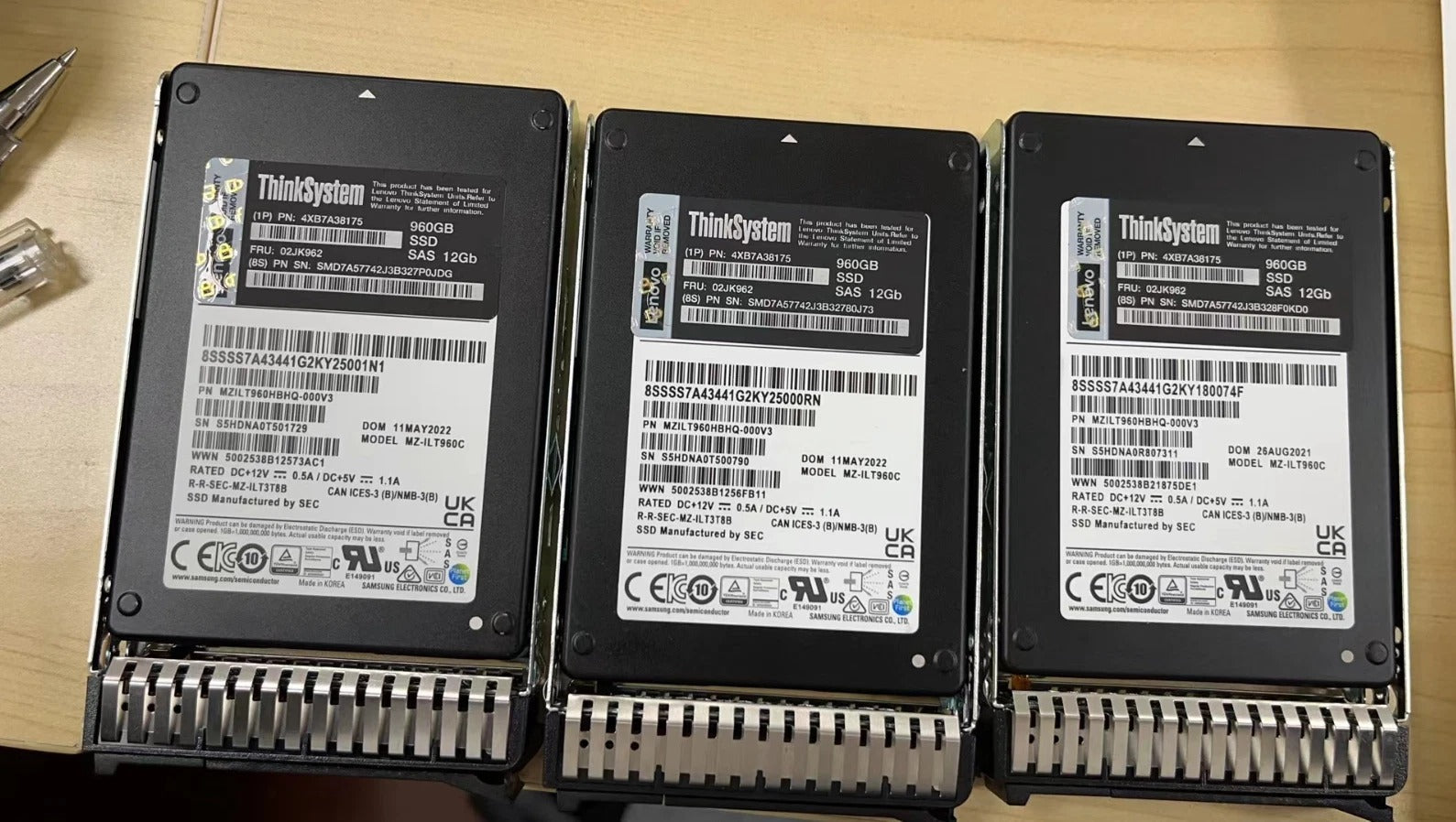 LENOVO 4XB7A38175 - 02JK962 ThinkSystem 2.5in PM1643a 960GB Entry SAS 12Gb